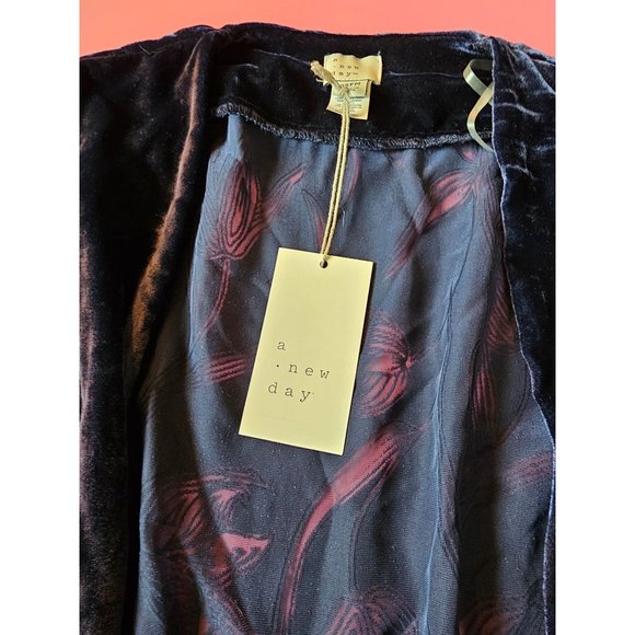 NEW A New Day short sleeve velvet and sheer navy blue kimono type top.  Size OSF - Picture 2 of 6